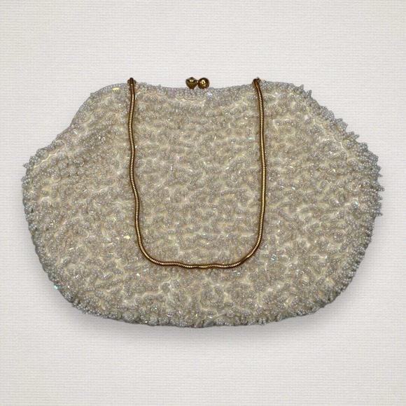 La Regale Handbags - Vintage La Regale Womens White Beaded Inner Pockets Kiss Lock Clasp Clutch